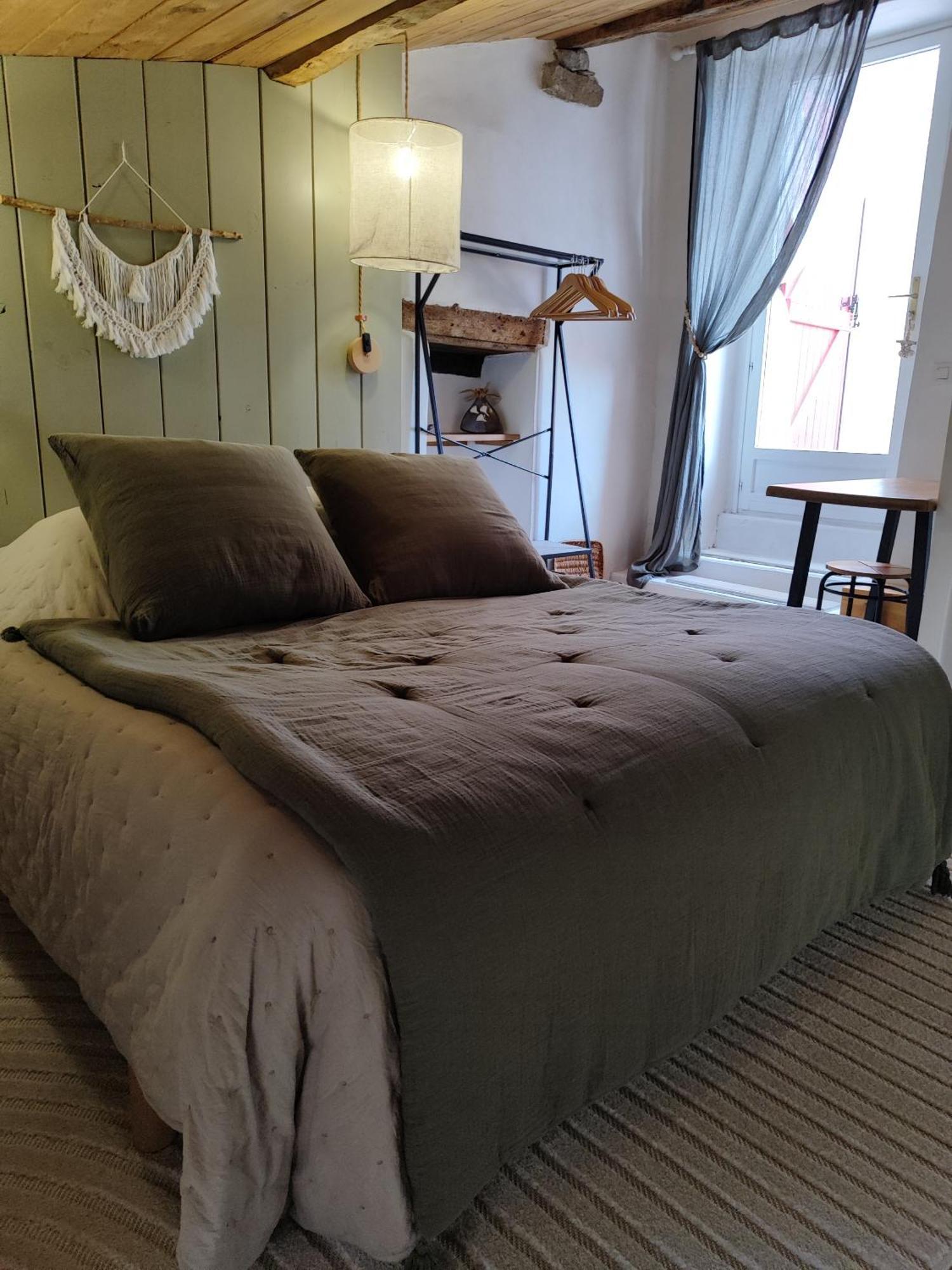 Le Logis D'Hestia Appartement Billom Buitenkant foto